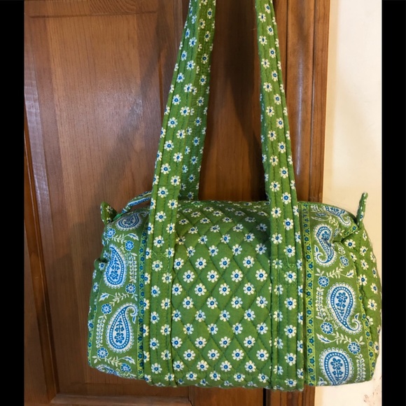 Vera Bradley Handbags - Vera Bradley Apple Green Paisley Zip Shoulder Bag